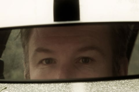 Achteruitkijkspiegel - 'Datsun, de Raider van Nissan'