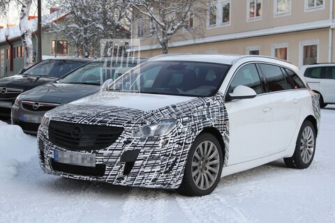 Opel Insignia facelift tegen de lamp
