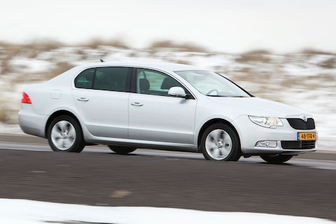 Skoda Superb 1.4 TSI Greentech Ambition (2012)