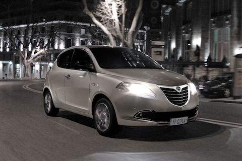 Actiemodel: Lancia Ypsilon Silver Plus