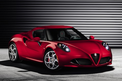 Alfa Romeo 4C nu eindelijk officieel!