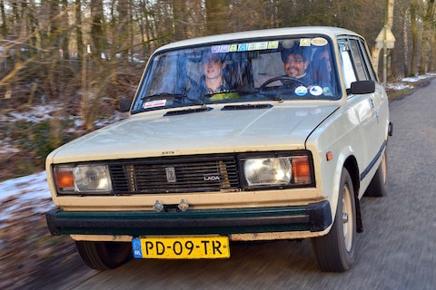 Lada draait forse winst