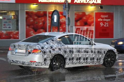 BMW 4-serie coupé verliest z'n camouflage