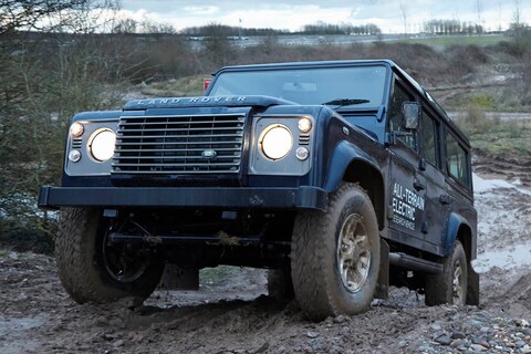 Land Rover Defender Electric zoemt naar Genève