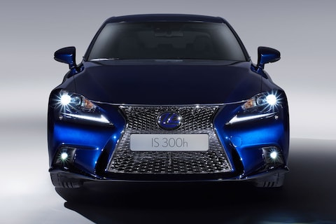 Lexus IS 300h heeft eindelijk z'n prijs