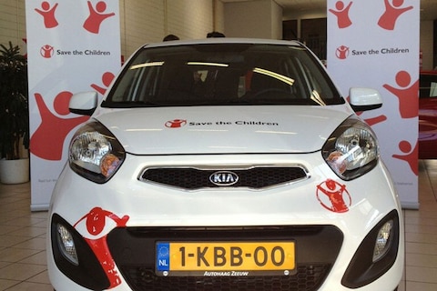 Eerste nieuwe kenteken uitgegeven