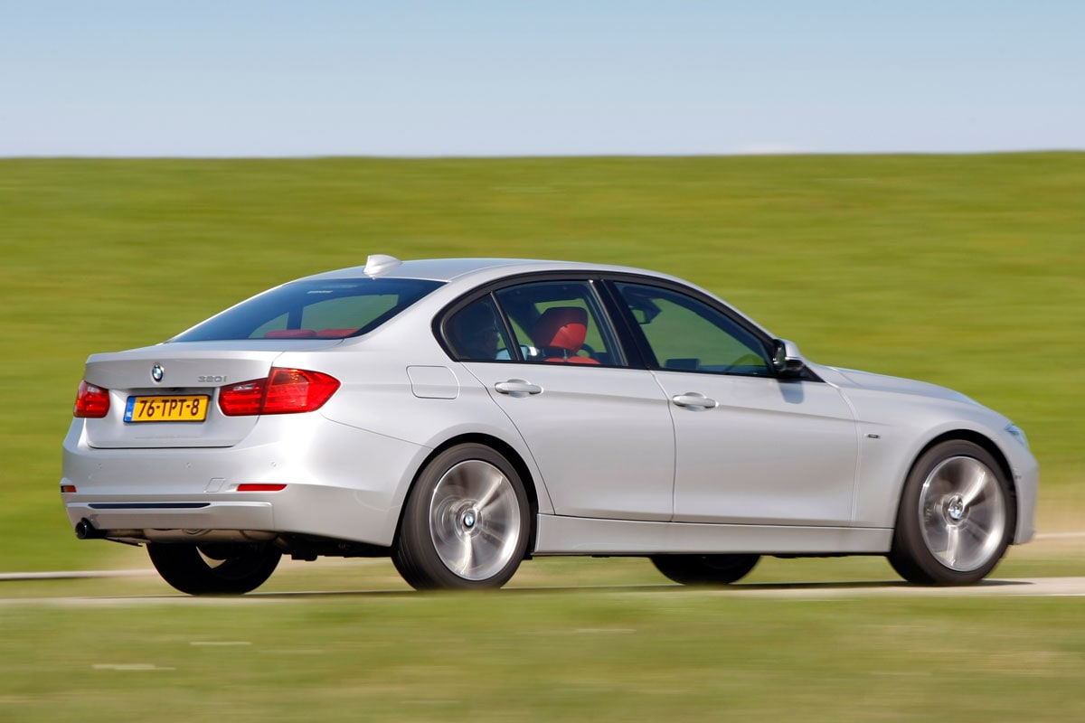 BMW 320i