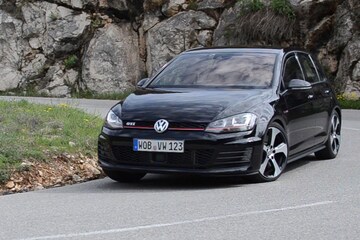 Volkswagen Golf GTI