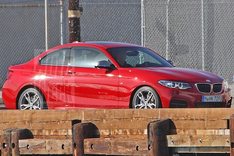 Exclusief! BMW 2-serie geheel naakt gespot