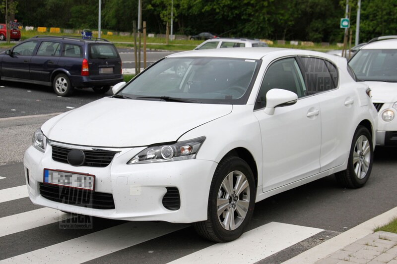 Lexus compacte SUV mule (foto: Hanjo van Heiningen