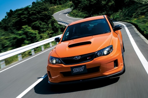 Subaru WRX STI in hardcore kledij