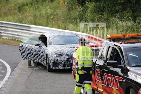 Naastenliefde: Lexus IS-F Coupé en Hyundai