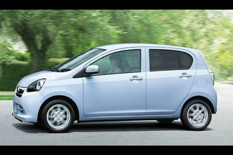 Zeer zuinige Daihatsu Cuore aan onze neus voorbij