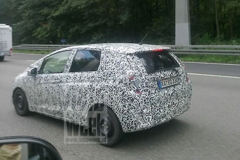 Journaal - AutoWeek-lezer troeft spionagefotograaf af