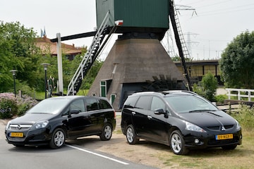 Mitsubishi Grandis - Opel Zafira