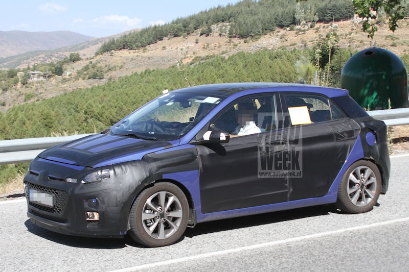 Hyundai i20 spyshots