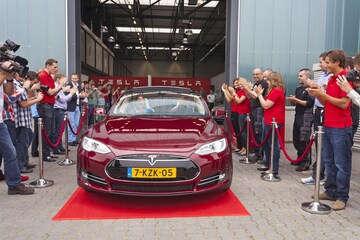 Tesla assemblage Tilburg