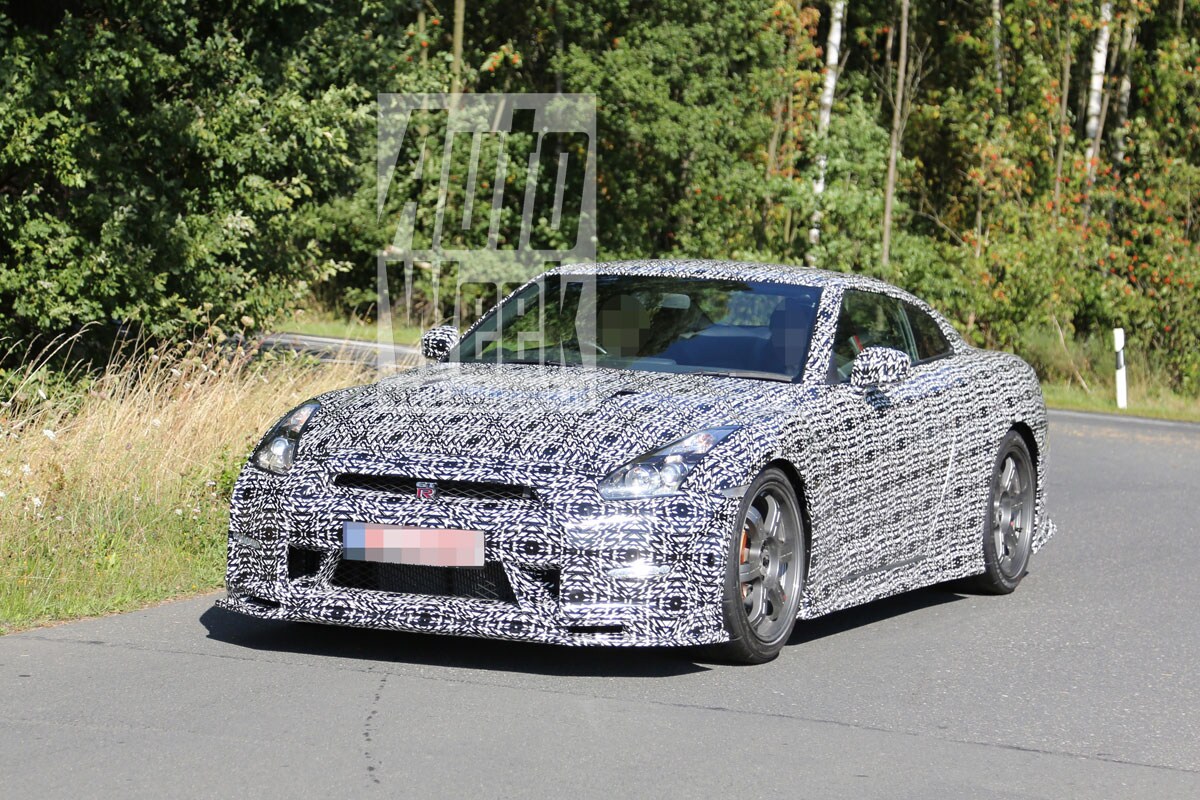 Nissan GT-R Nismo spyshots