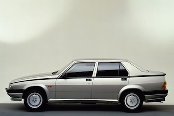 Alfa Romeo 75