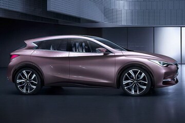 Infiniti Q30