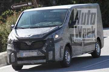 Renault Trafic 2015 spyshots