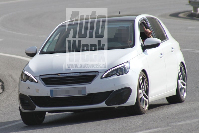 Peugeot 308 GTi spyshots