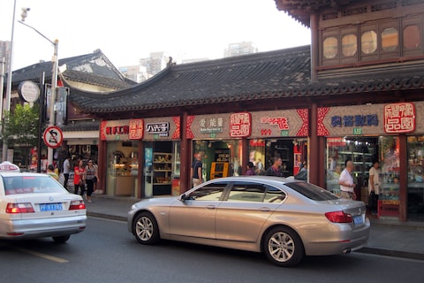 BMW roept bijna half miljoen auto's terug