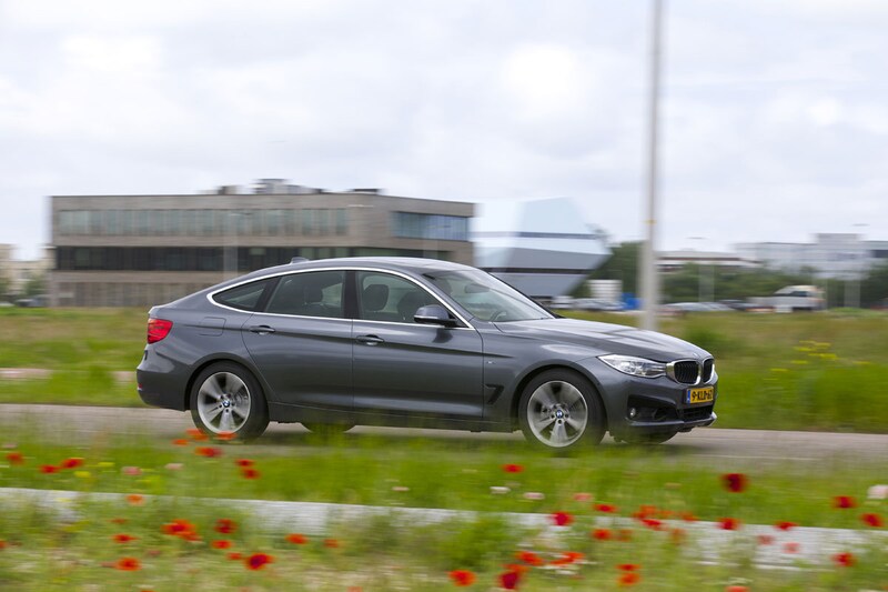 BMW 328i Autotest