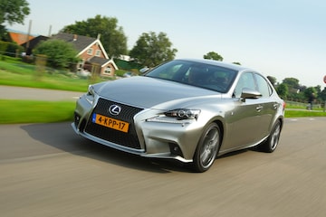 Lexus IS 300h - Reportage