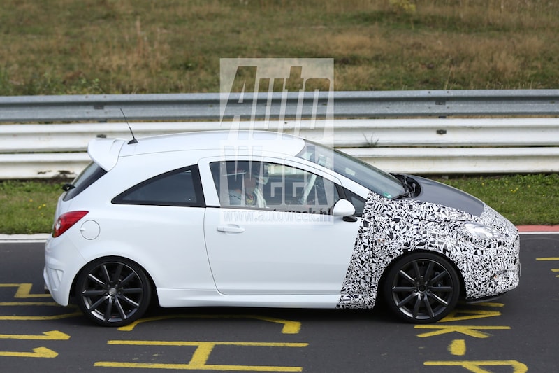 Opel Corsa OPC facelift spyshots