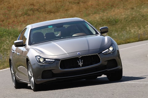 Motorenplan Maserati op straat, Ghibli met 560 pk