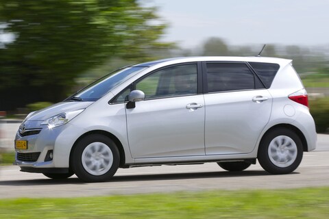 Toyota Verso-S 1.3 VVT-i Comfort Plus (2013)