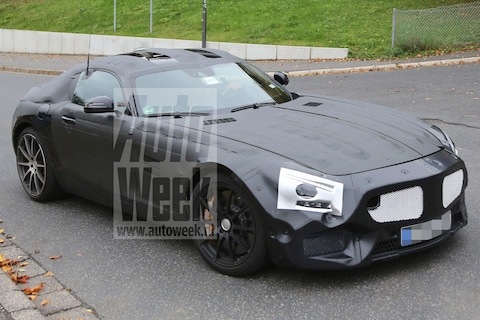 Mercedes test vrolijk door met AMG GT