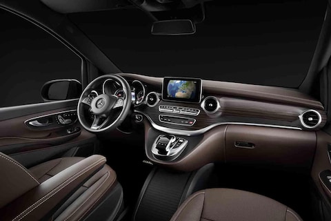 Mercedes showt interieur V-klasse