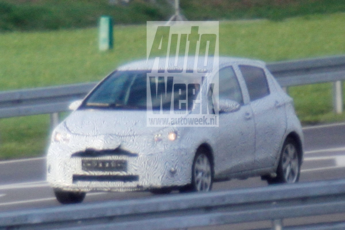 Facelift Toyota Yaris spyshots