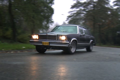 Achteruitkijkspiegel - 'Opgewarmd lijk met accu's'