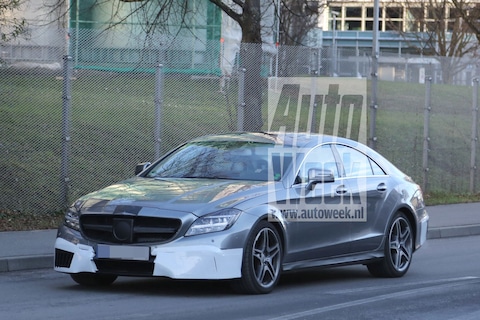 Mercedes CLS 63 AMG in winterjas