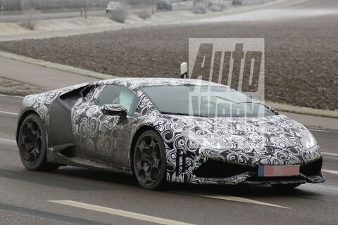 Lamborghini Huracan gaat blokje om