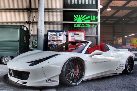 LB Performance Ferrari 458 met popnagels
