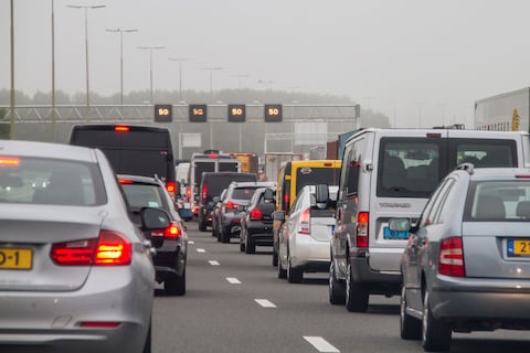 Tot half juni verkeershinder op A16