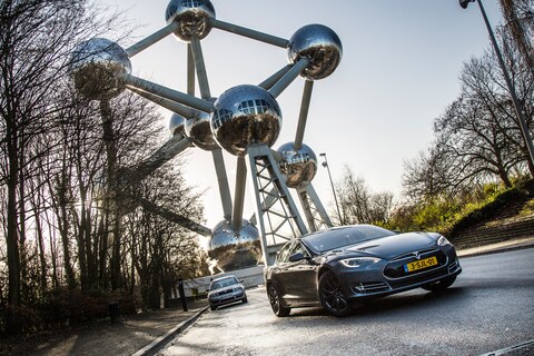 Reportage - Met de Tesla Model S op de elektrische snelweg