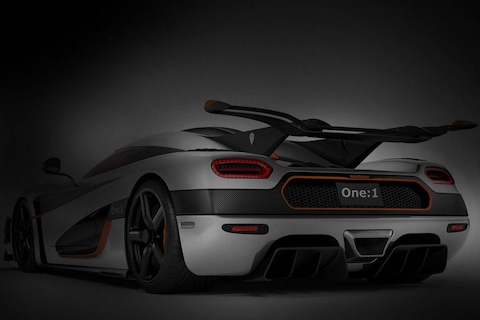 Koenigsegg One:1 lacht om Veyron Super Sport