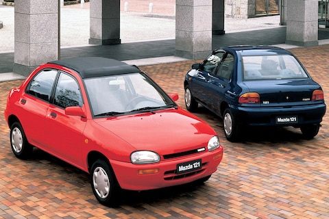 Afgestoft: compacte sedans van toen