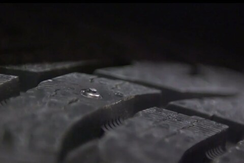 Winterband met uitschuifbare spikes van Nokian