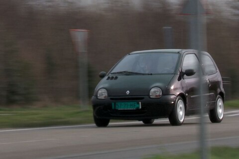 Achteruitkijkspiegel: 'Twingo RS wordt armeluis-911'