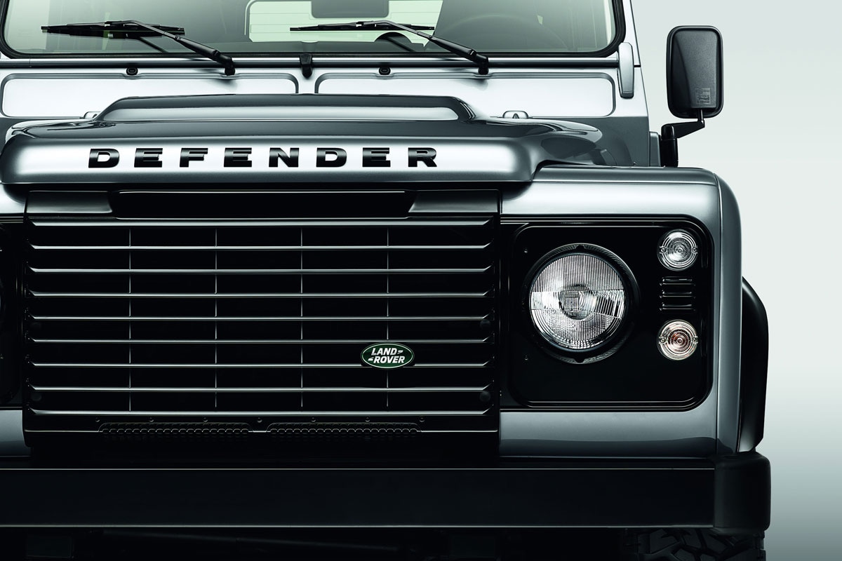 Land Rover Defender Black/Silver Pack