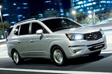 SsangYong Rodius 2013