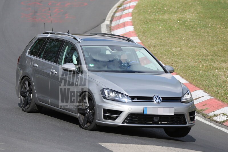Volkswagen Golf R Variant spyshot