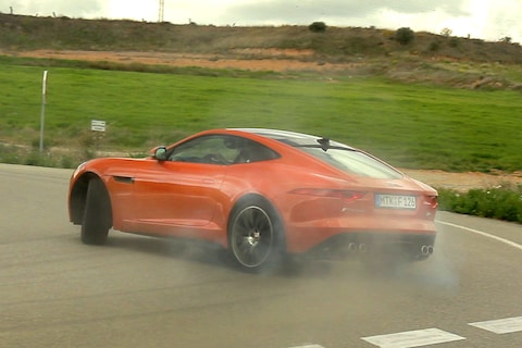 Test: Jaguar F-type Coupé R (2014)