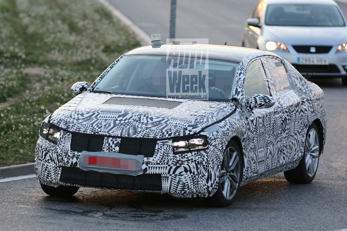 Volkswagen Passat spyshot
